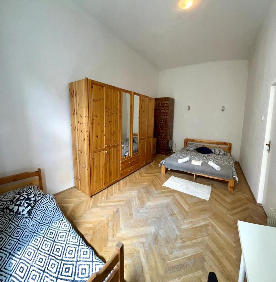 Nice Bedroom Near The Bus And Train Station 크라쿠프 외부 사진
