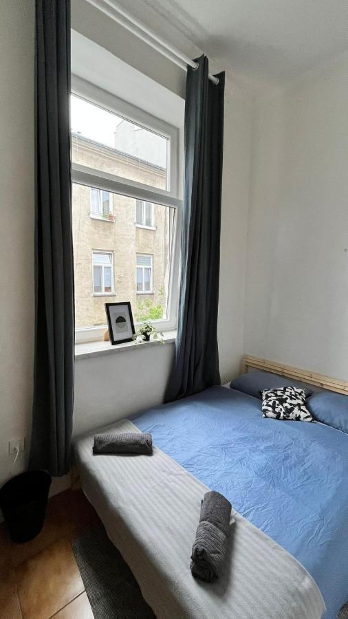 Nice Bedroom Near The Bus And Train Station 크라쿠프 외부 사진