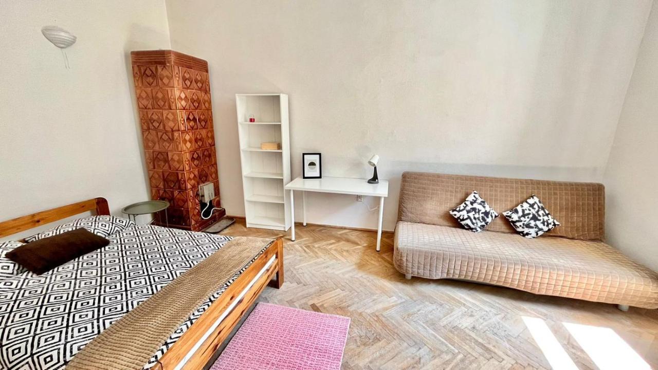 Nice Bedroom Near The Bus And Train Station 크라쿠프 외부 사진